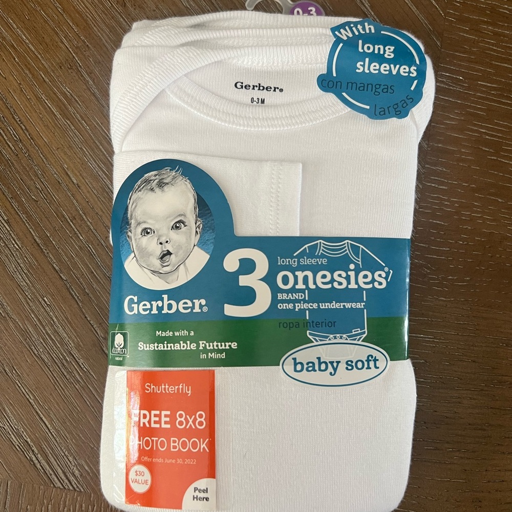**NEW**Gerber White Long Sleeve Onesies 0-3M